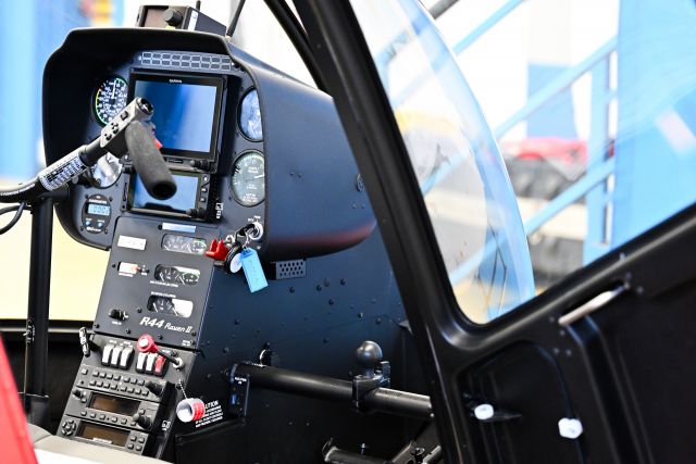 AIR LLOYD - Hubschrauber-Cockpit